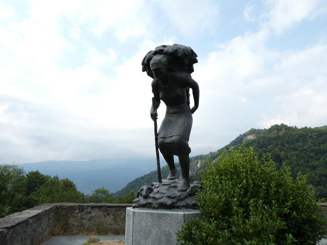 monumento alla civiltà alpina (Mocchie)