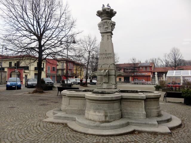 fontana dedicata a Napoleone Leumann (Collegno)